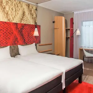 Отель Ibis Centrum ***